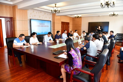 普洱职业学校教师培训与交流欢迎会侧记 以手造物，以心传技